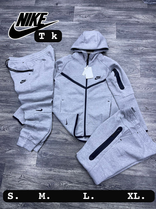 Nike tech